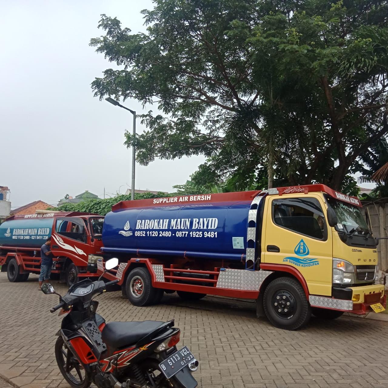 Kami menyediakan layanan suplai air bersih berkualitas tinggi untuk rumah makan, restoran, dan bisnis kuliner di wilayah Tangerang, Serang, Banten, Jabodetabek, Bekasi, dan Bogor. Dengan memastikan kebersihan dan kualitas air yang sesuai standar, kami membantu rumah makan Anda menjaga higienitas dan rasa makanan. Layanan kami cepat, terpercaya, dan disesuaikan dengan kebutuhan usaha kuliner Anda, menjamin pasokan air bersih yang aman untuk dapur hingga kebutuhan sanitasi - CV.Barokah Maun Bayid