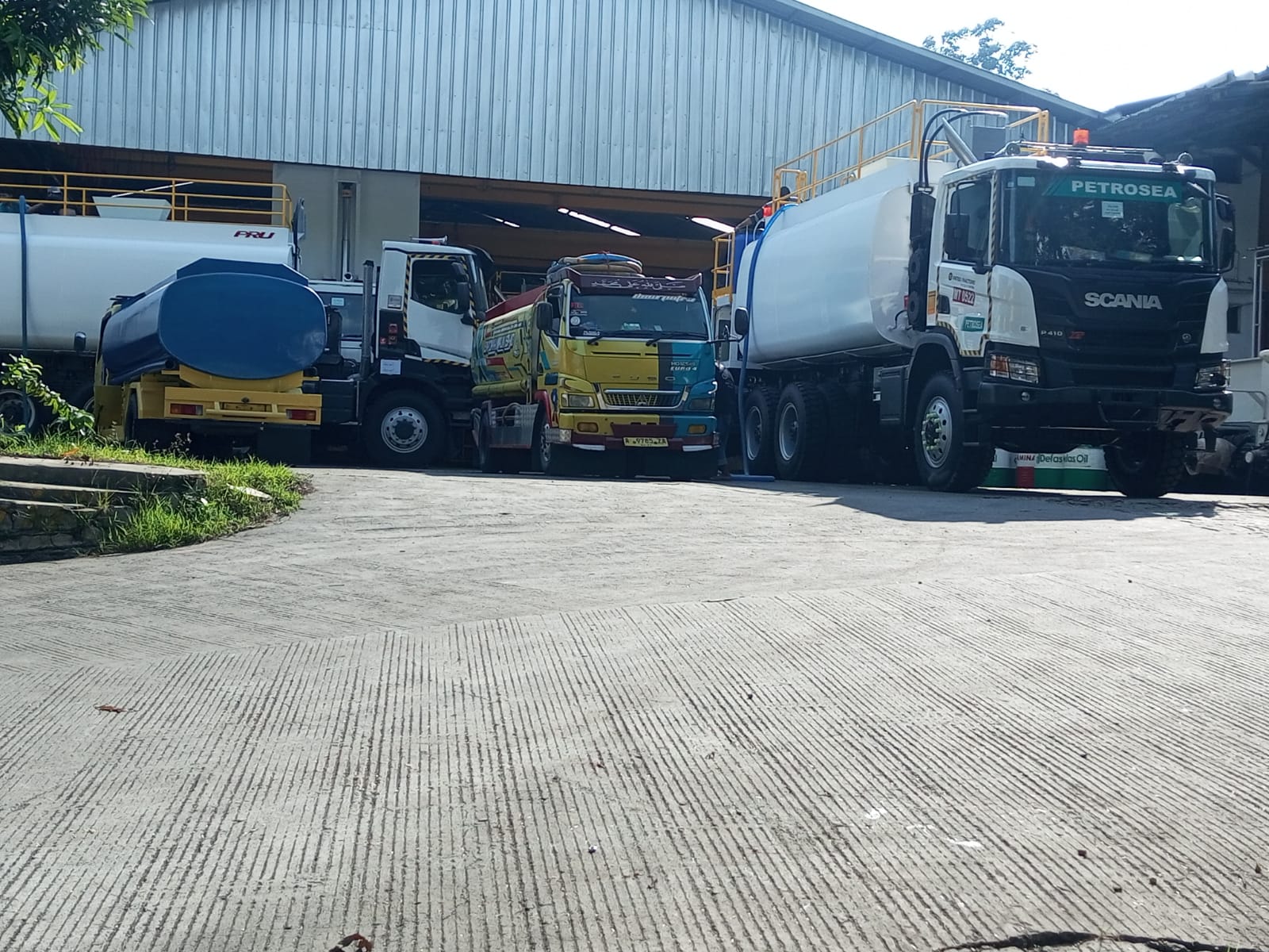 Supplier air bersih WNI